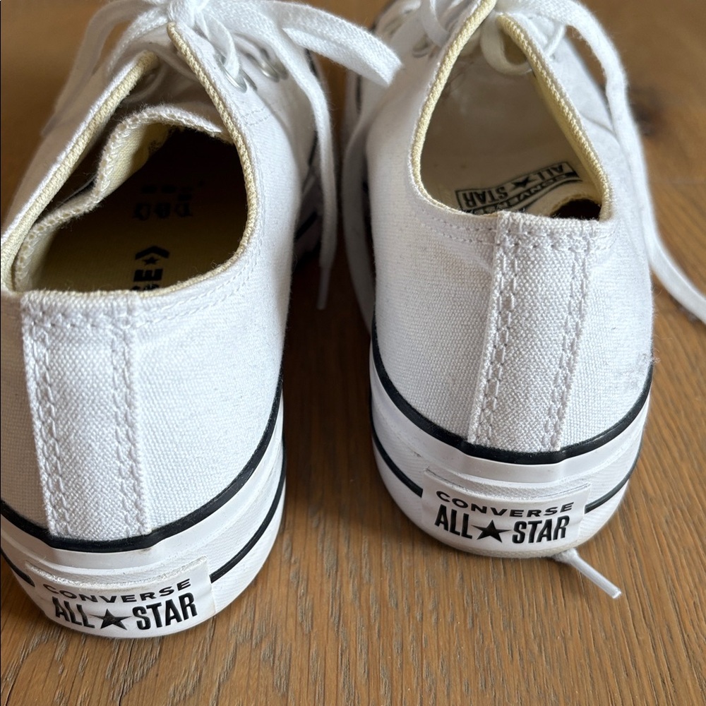 Converse Women’s All Star Platform Low Top Canvas Sneaker. Size 7.5 - Picture 5 of 6